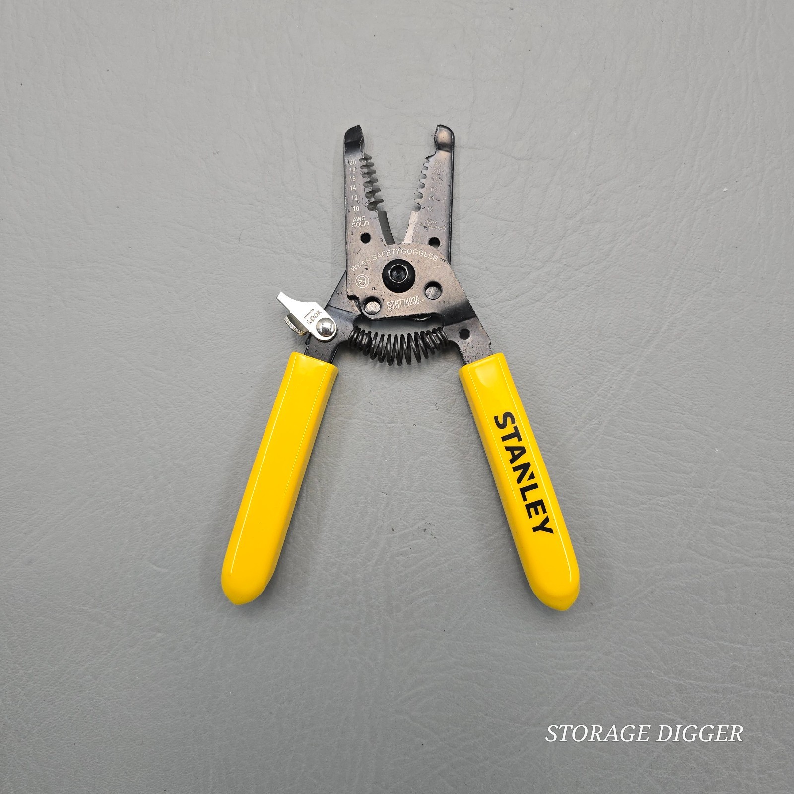 Stanley STHT74938 Black Yellow Wire Stripper/Cutter 6″, Made in China