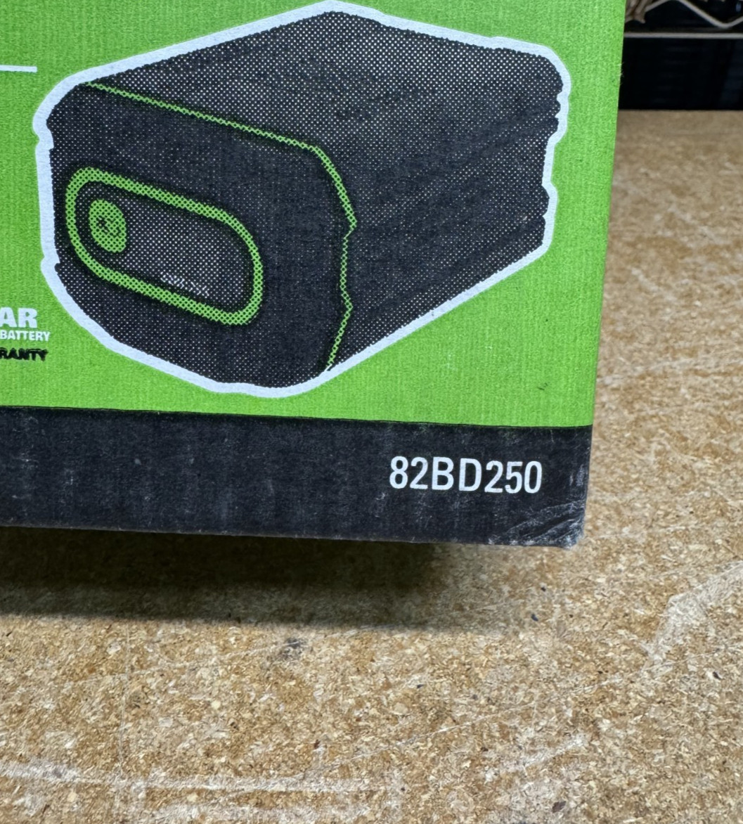 Greenworks 82BD250 82v 2.5Ah with Bluetooth and Digital Readout