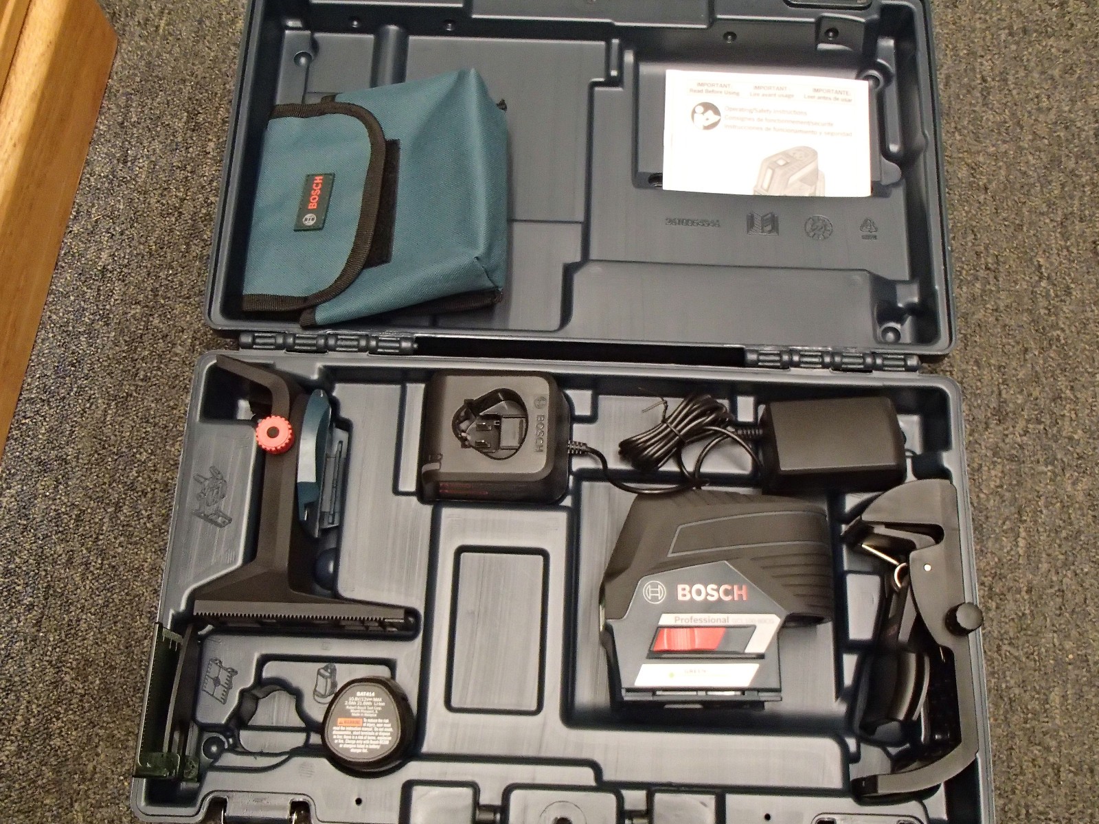 Bosch GCL100-80CG 12V Max Green-Beam Cross-Line Laser with Plumb Point