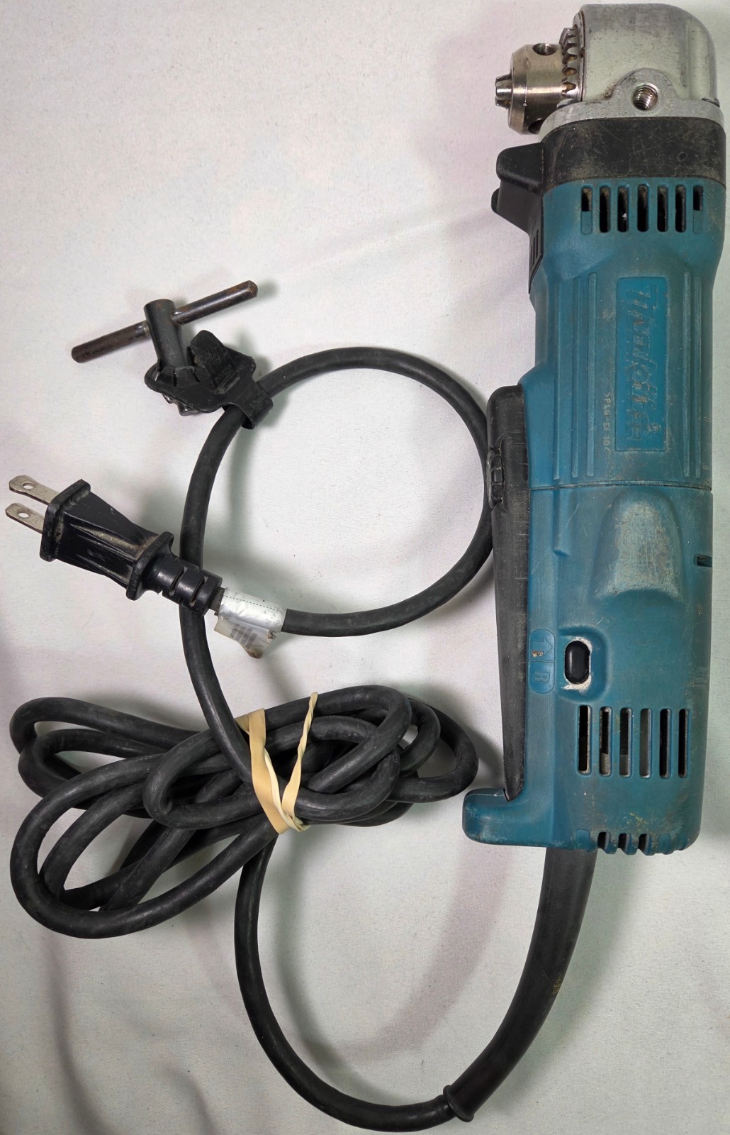 Makita DA3010F 3/8″ 120V Right Angle Drill tested excellent