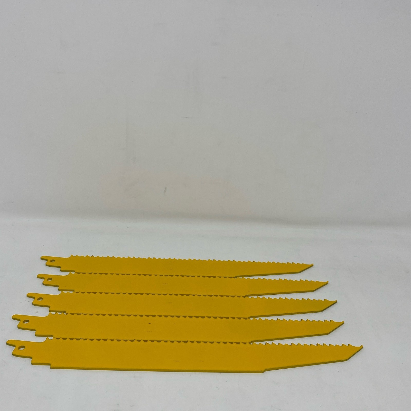 DEWALT 9-in 6 TPI Demo Reciprocating Saw Blades Yellow 5-Pack