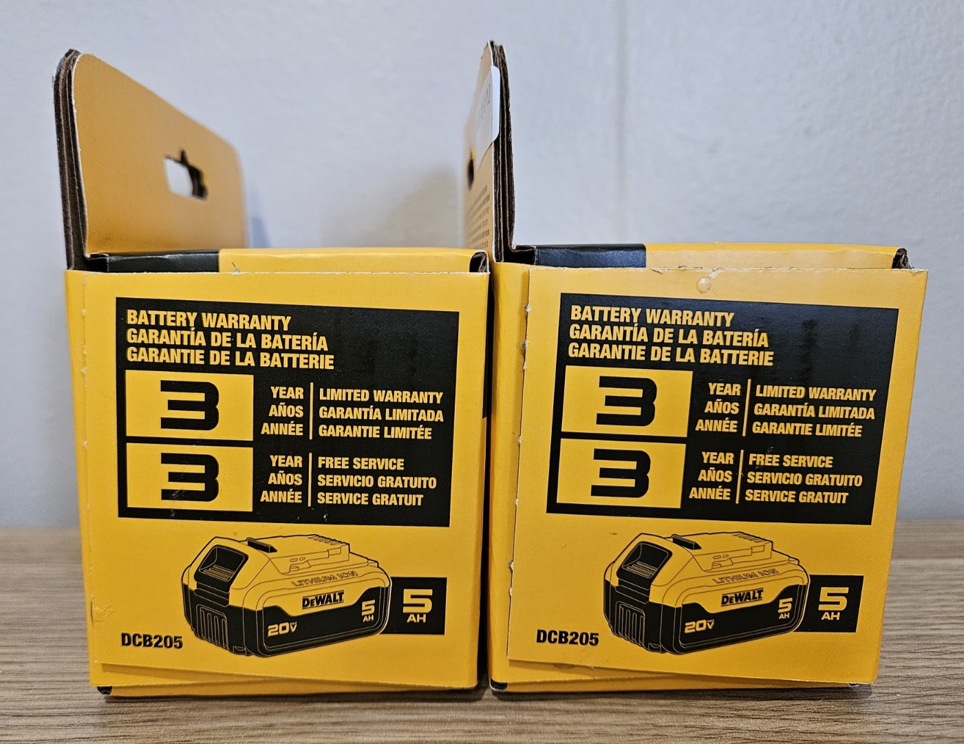 Lot of 20 Brand New Dewalt 20 Volt 20v Max Li-Ion 5 AH Batteries DCB205 2025