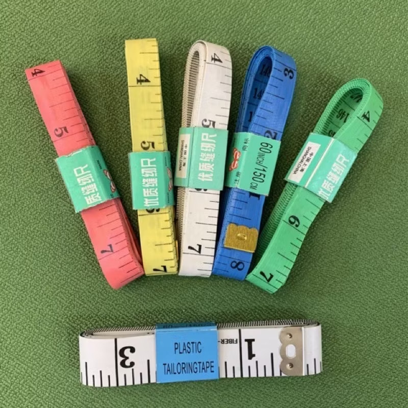 Tailor Measuring Tapes – 150cm / 60in – Flexible and Durable – Random Colour