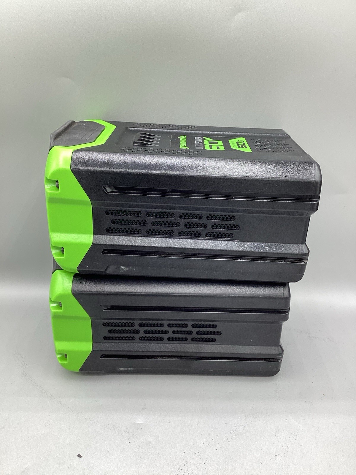 Greenworks Ultrapower 60V Range LB6051 5Ah 270Wh 2 Batteries 1 Charger CH60R00