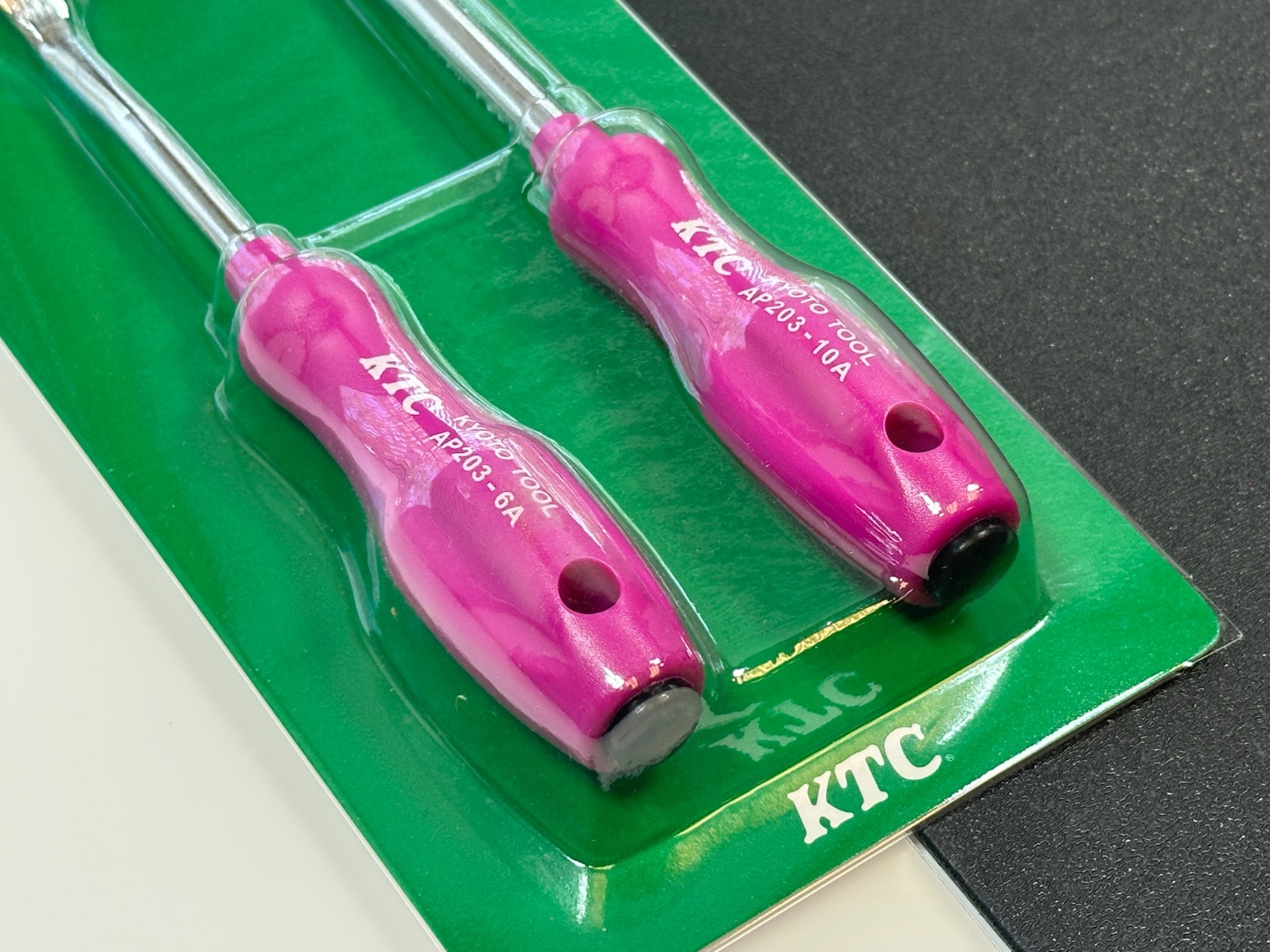 NEW KTC Tools 2pc PINK Body Clip Clamp Pry Trim Tool Set, ATP2032A, USA Seller