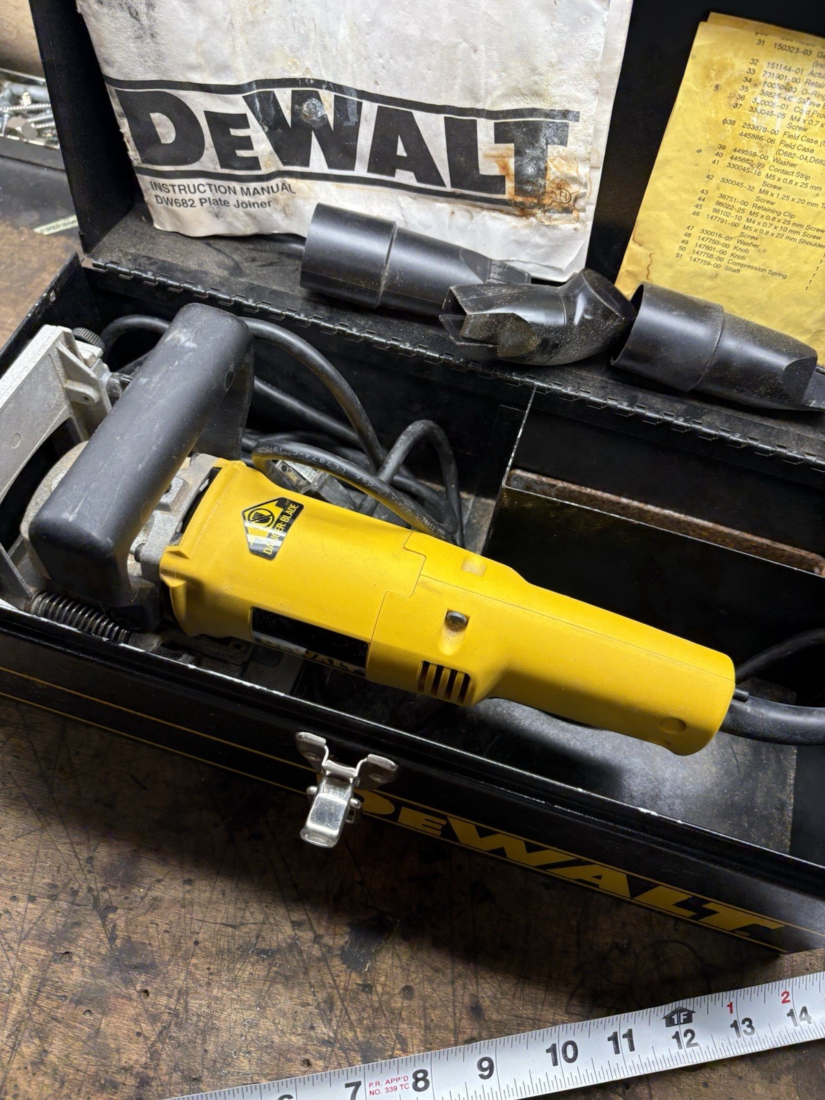 Dewalt DW682 Type 1 Corded Biscuit Plate Joiner 6.5 amp 10,000 RPM w/Case & Bag