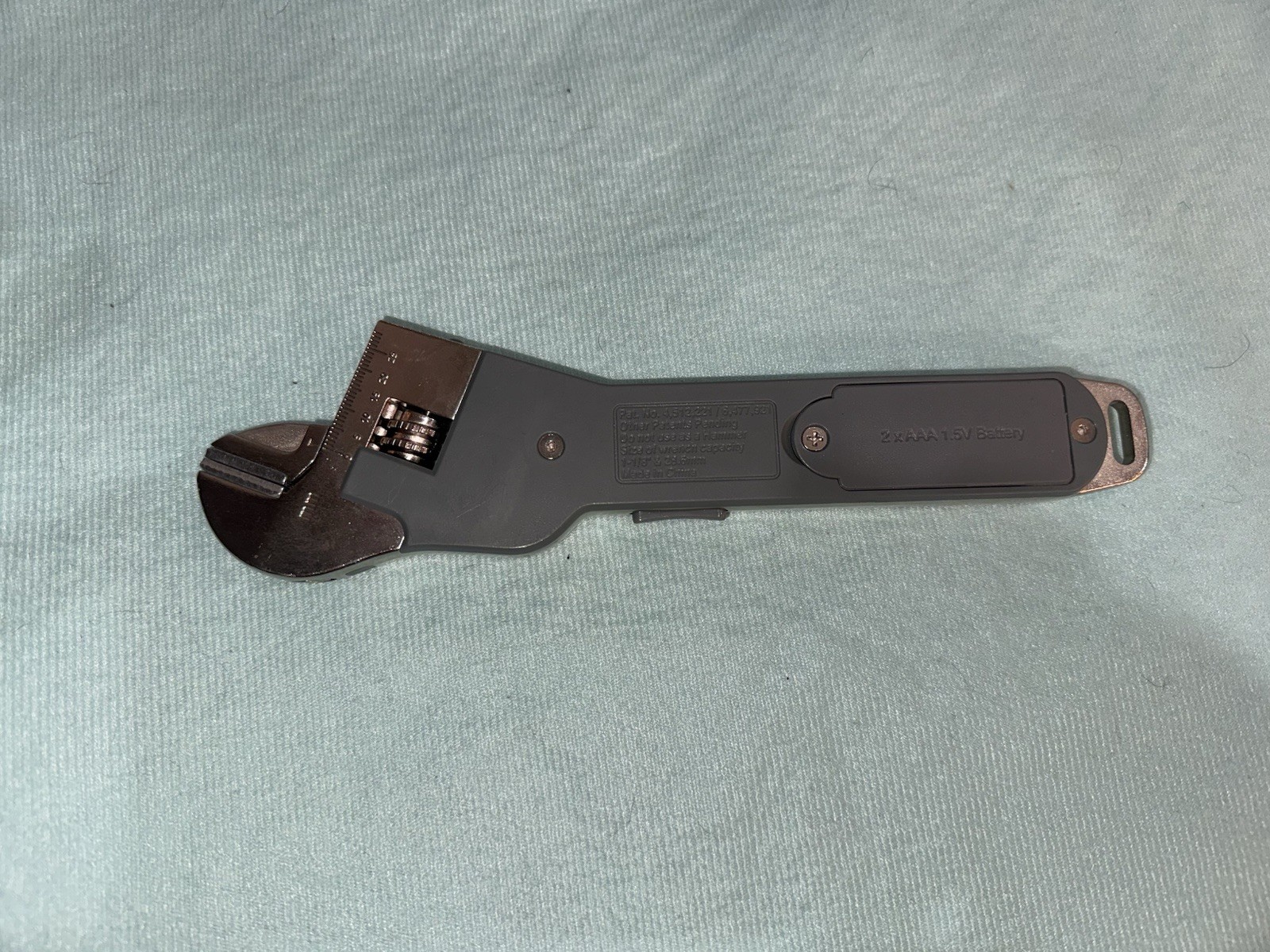 ZipWrench 1″ Adjustable -2 AAA Battery Operated made in China. Mint Condition.